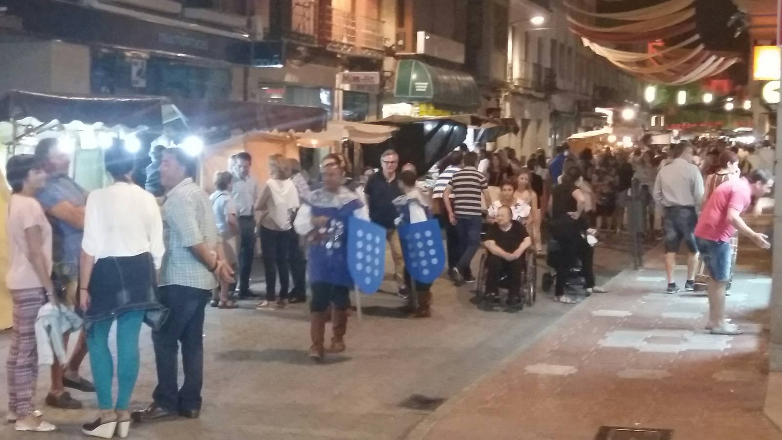 Medina del Campo, abarrotada durante la noche del viernes en la Feria Renacentista