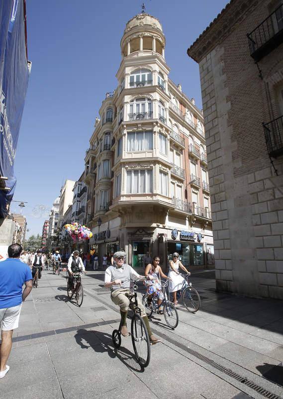 VII encuentro de bicicletas clásicas por Palencia