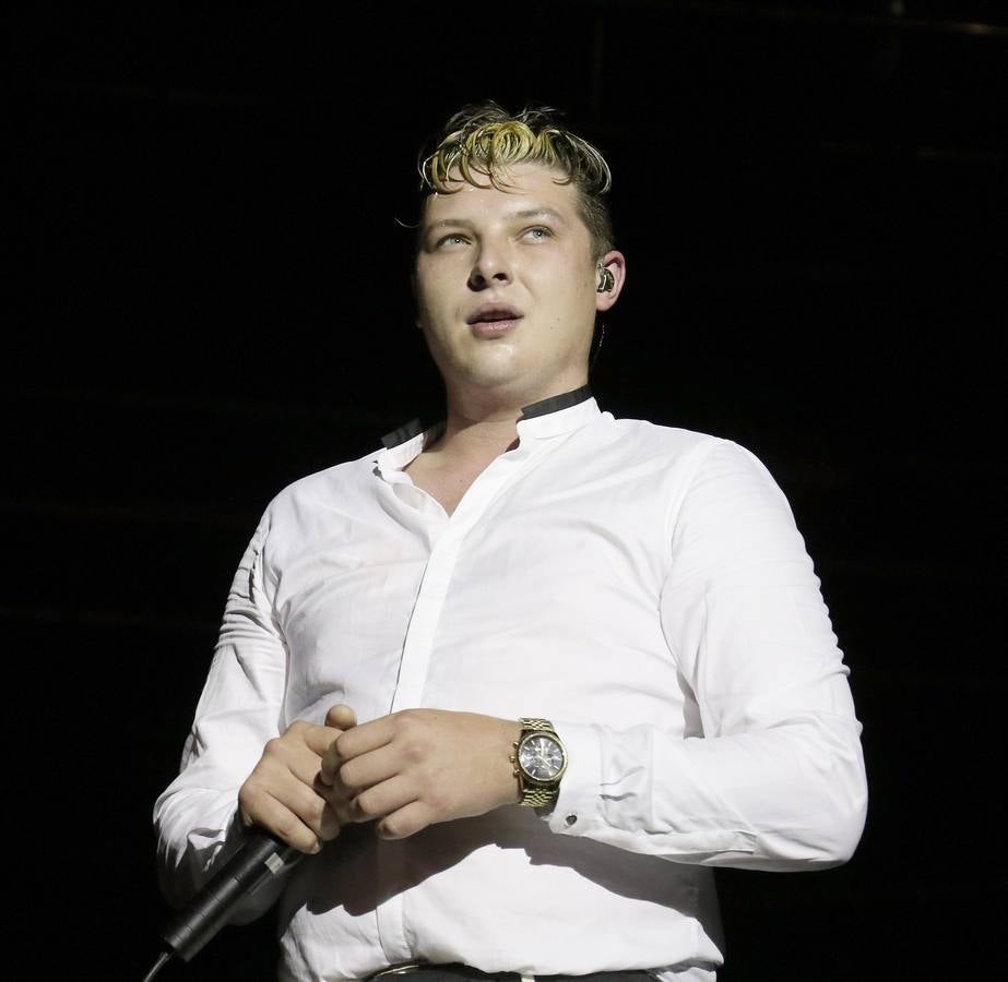 Treinta mil personas corean &#039;Love me again&#039; junto a John Newman en la Plaza Mayor de Valladolid
