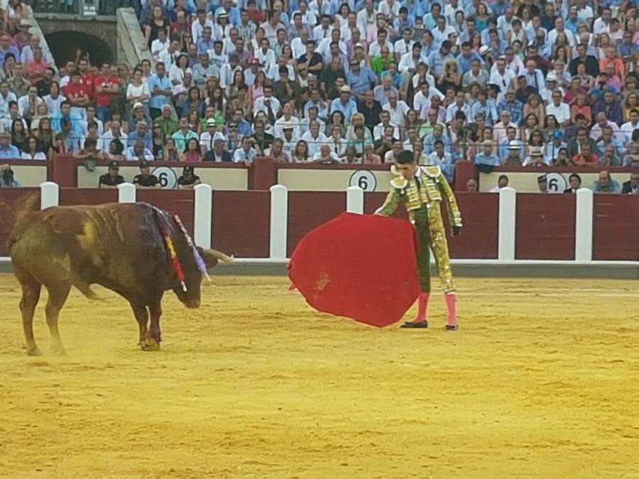 Corrida en homenaje a Víctor Barrio