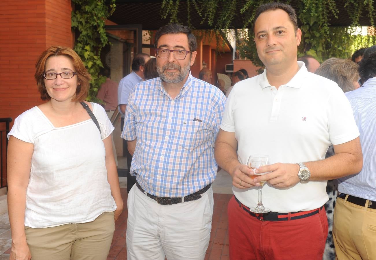 La abogada Helena Sánchez Reyes y Julio Pérez (Gesticentro).