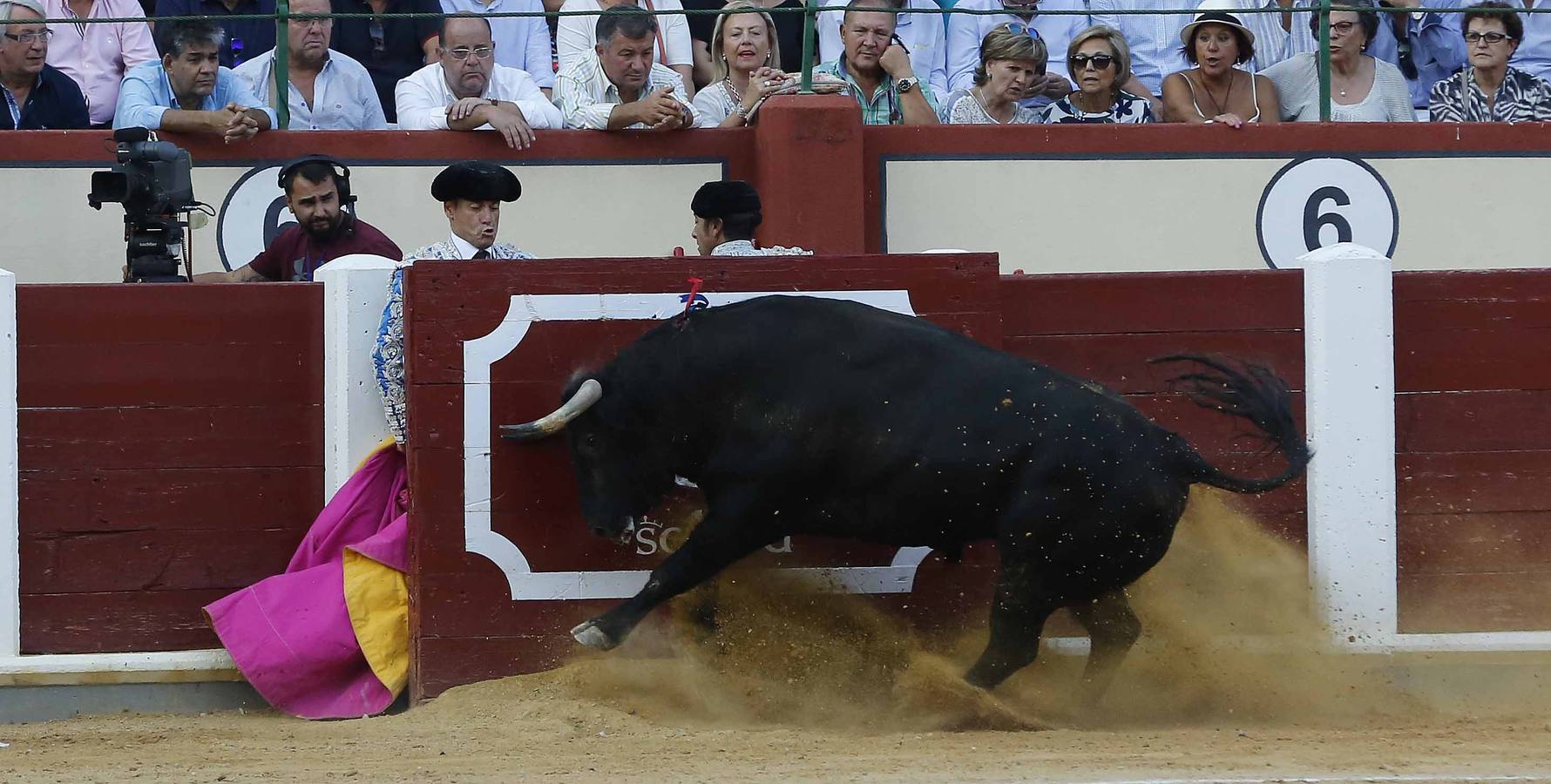 Corrida de toros en Valladolid con Morante de la Puebla, Sebastián Castella y López Simón