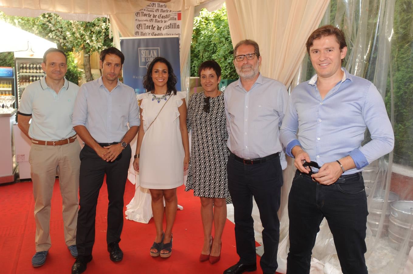Javier Escribano, de El Norte ; Ignacio González (Prim) con Raquel Pajares, Anabel Pérez, Julio Herrero (director general de Aspaym) y Azael Herrero, de la Universidad Europea Miguel de Cervantes.