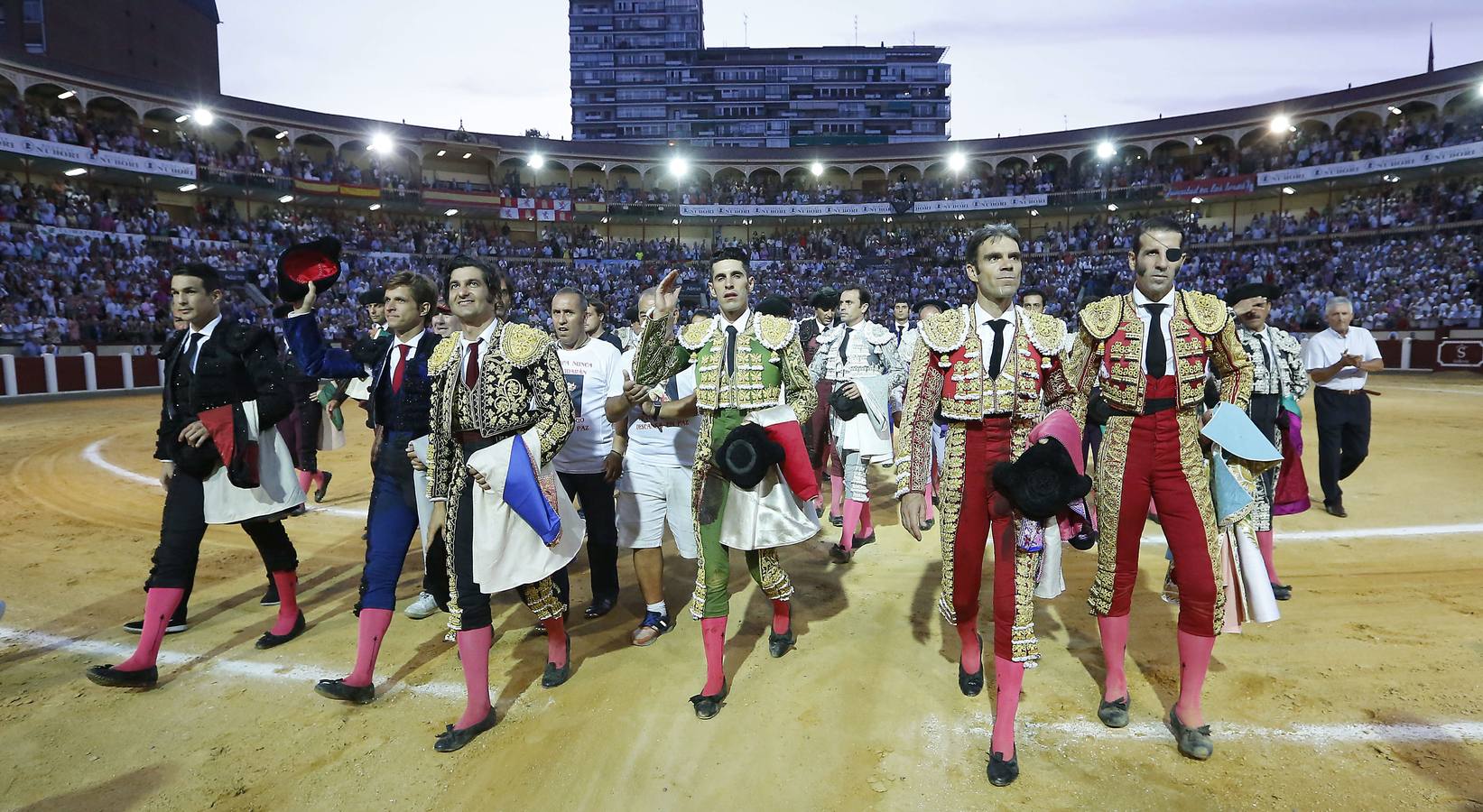 04.09.16 José María Manzanares, El Juli, Morante de la Puebla, Alejandro Talavante, José Tomás y Juan José Padilla en la corrida homenaje al torero Víctor Barrio.