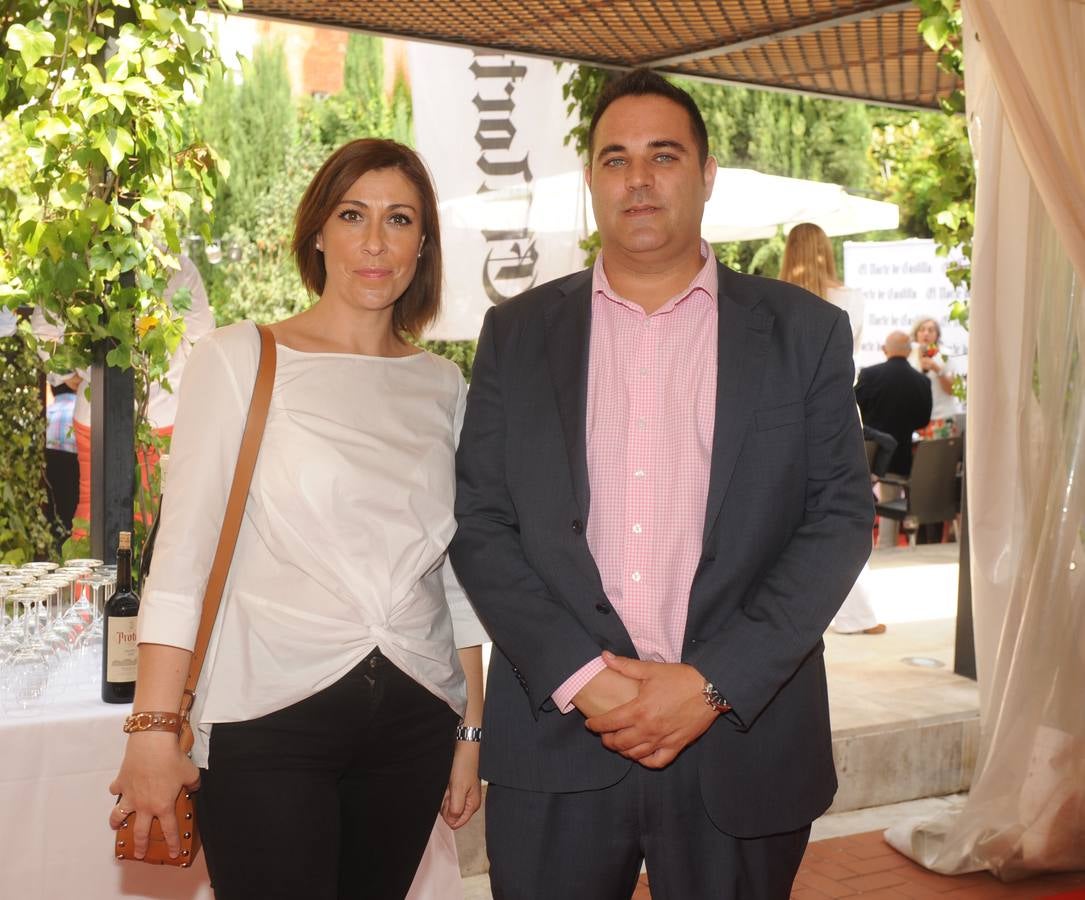 Carolina Velasco y Chema López-Pintor, de Asisa. 
