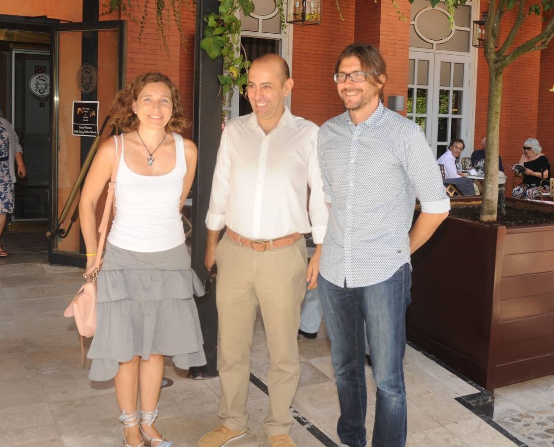 Última jornada de la caseta de El Norte en las fiestas de 2016 (1/2)