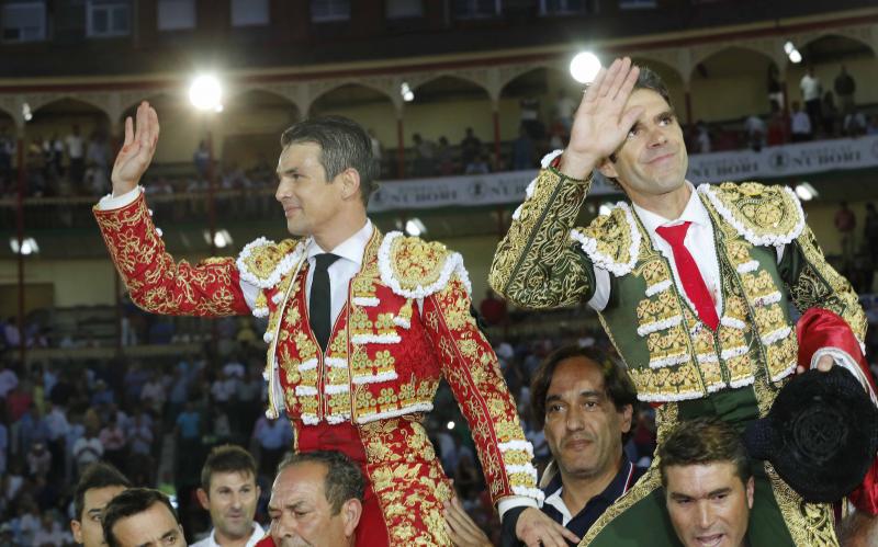 Corrida de Toros de José Tomás y José María Manzanares en Valladolid (1/2)