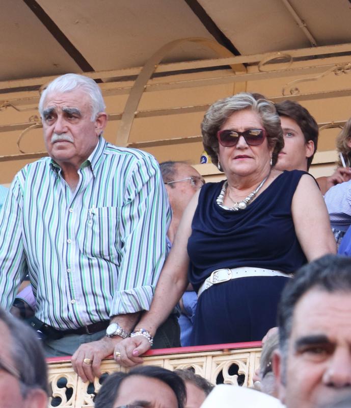 Asistentes a la corrida de toros de José Tomás y José                                                                                                                                                           María Manzanares en Valladolid