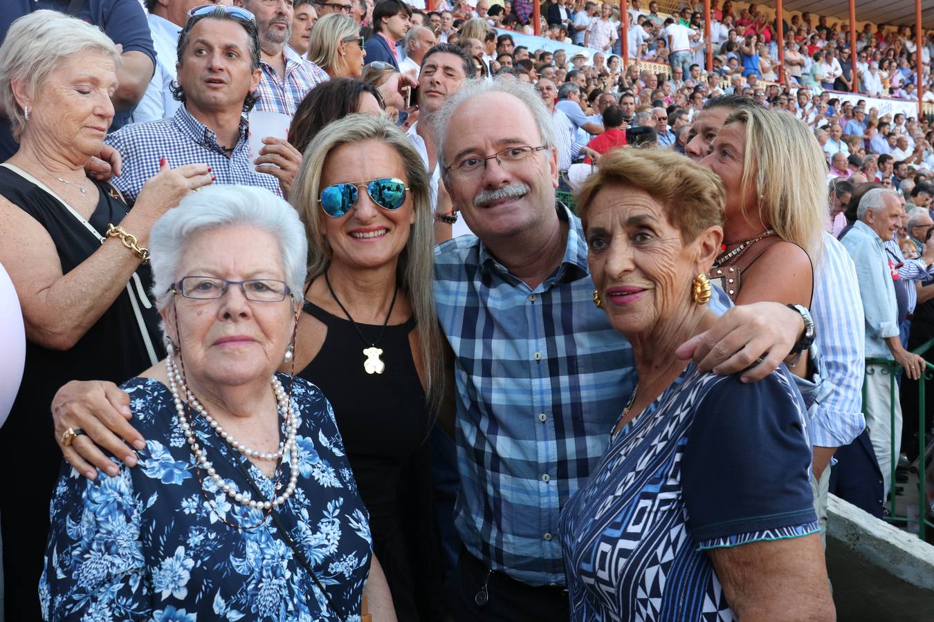 Público asistente a la corrida de toros de José Tomás en Valladolid