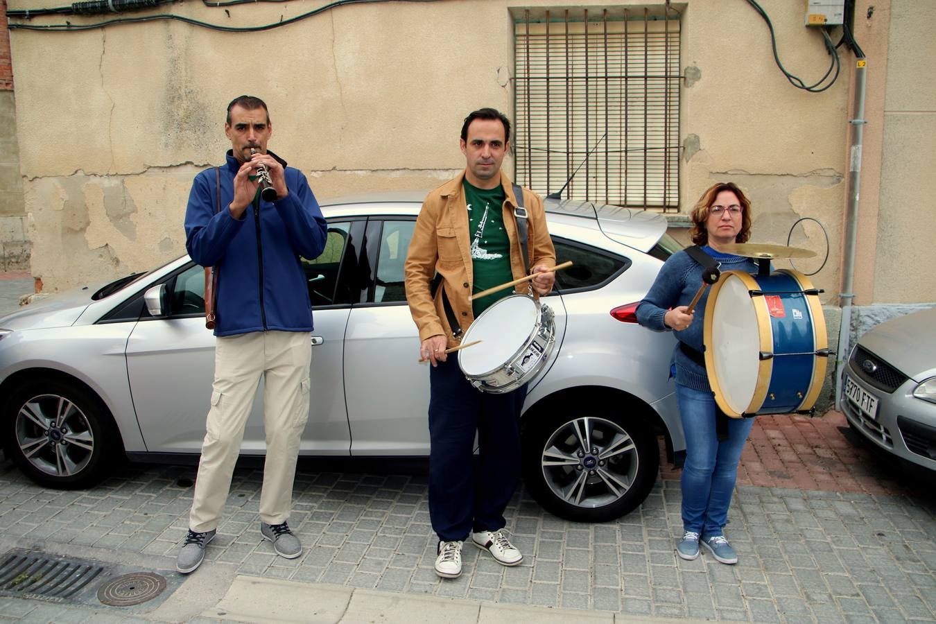 Los vecinos de Villaviudas festejan al Bendito Cristo de los Milagros