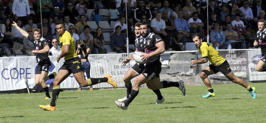 Partido de El Salvador contra el Getxo en los campos de Pepe Rojo