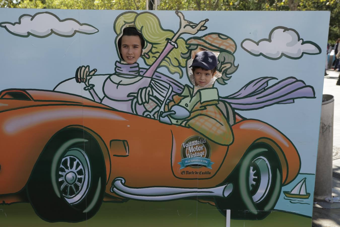 Photocall de la cuarta edición del Valladolid Motor Vintage (2/3)