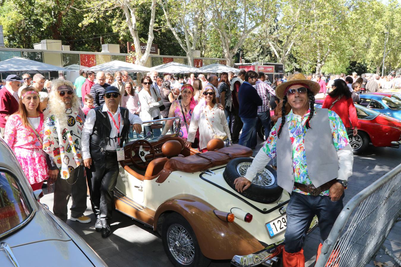 Público en la cuarta edición del Valladolid Motor Vintage (1/3)