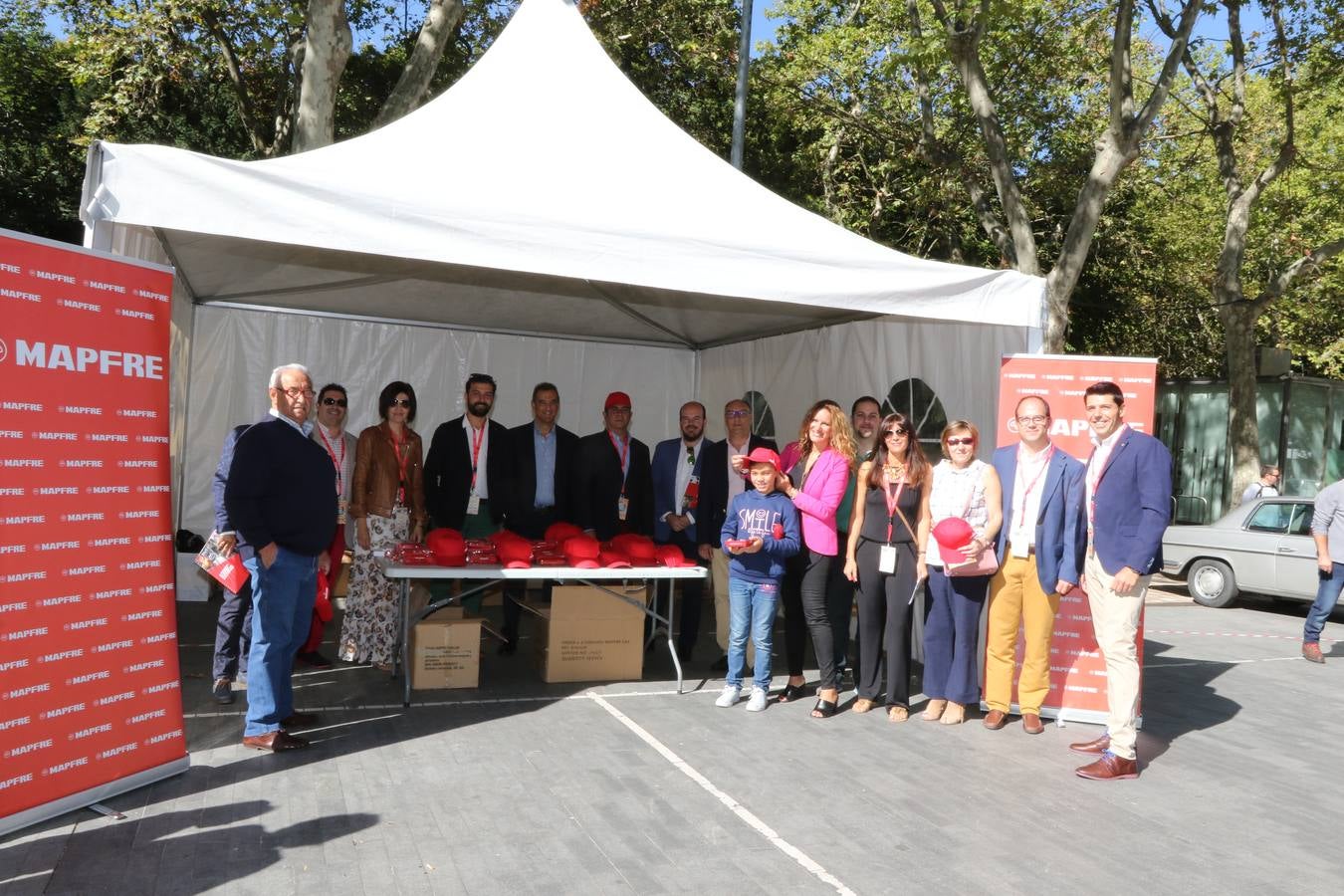 Público en la cuarta edición del Valladolid Motor Vintage (2/3)