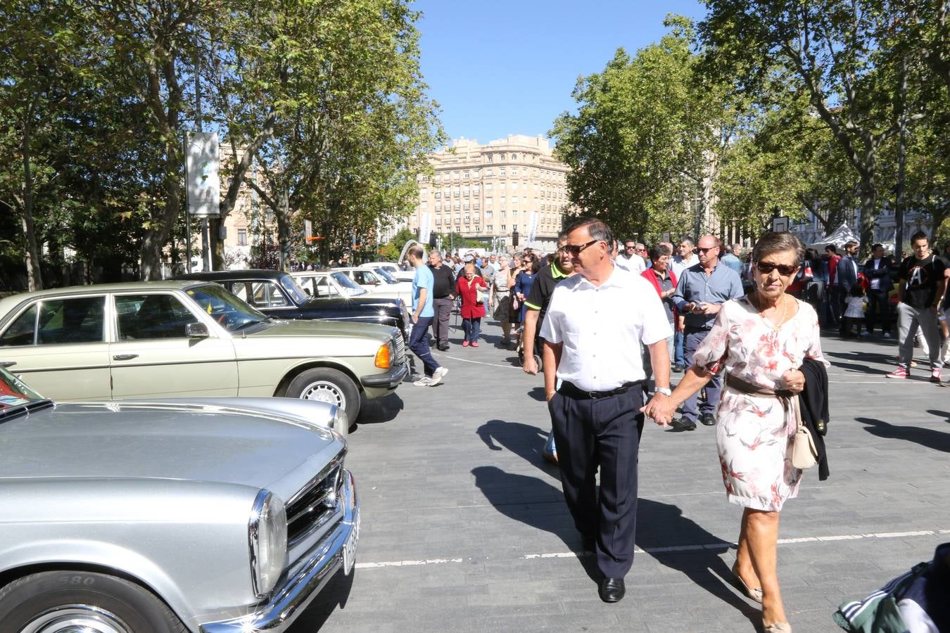 Público en la cuarta edición del Valladolid Motor Vintage (3/3)