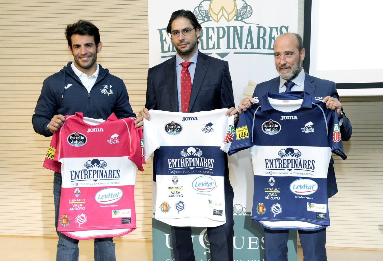 Presentación de la plantilla del VRAC Quesos Entrepinares para la temporada 2016/17