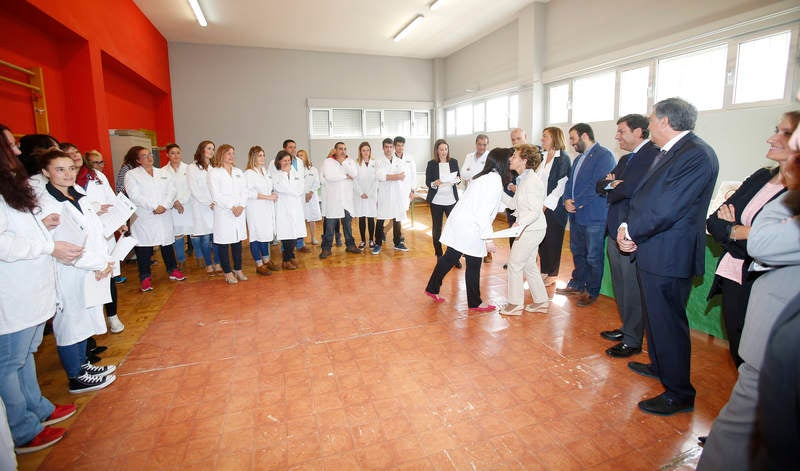 El nuevo consejero de Empleo, Carlos Fernández Carriedo, visita las instalaciones de Gullón en Aguilar de Campoo