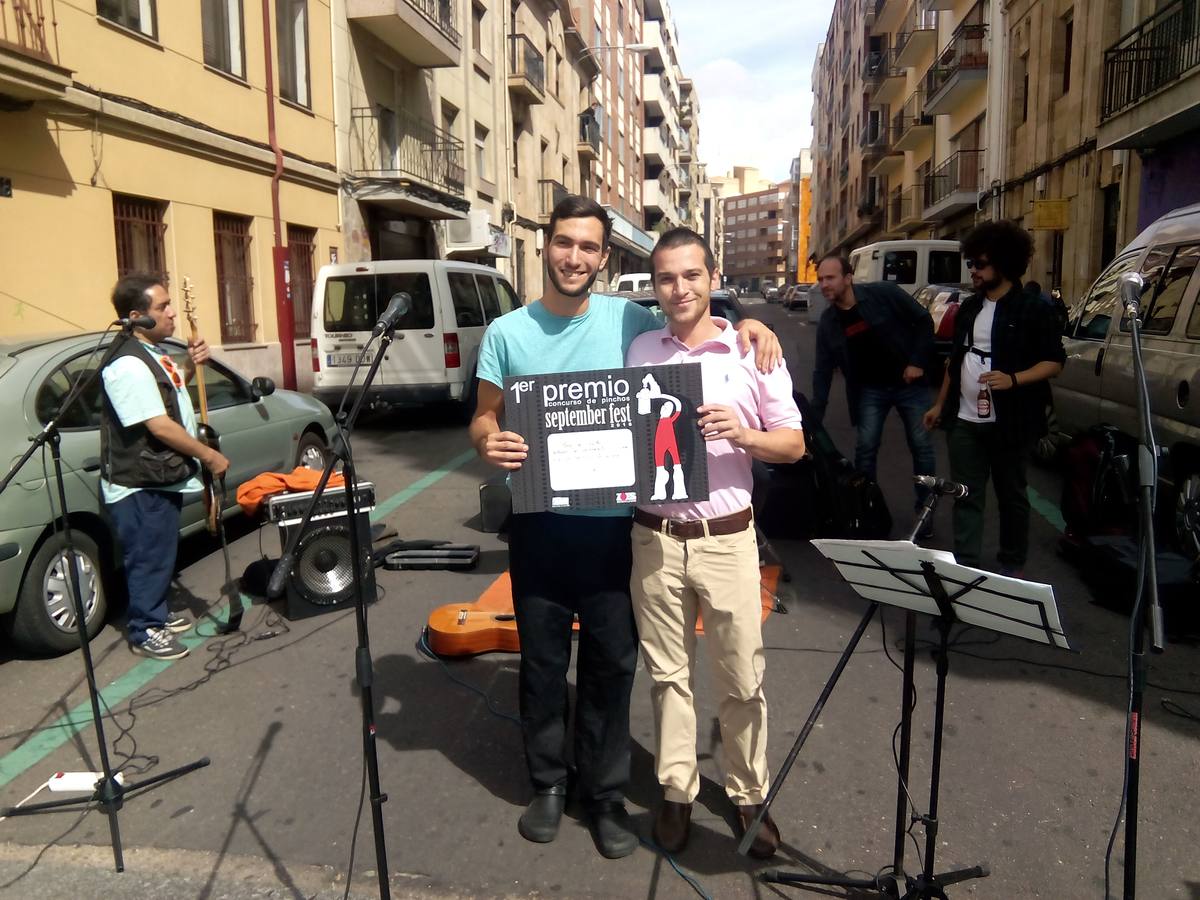 Mercadillo final de la September Fest en el barrio del Oeste de Salamanca