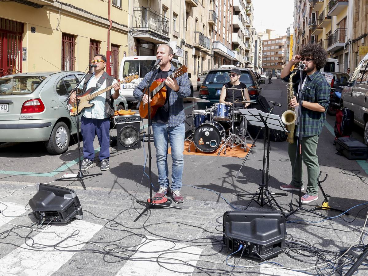 Mercadillo final de la September Fest en el barrio del Oeste de Salamanca