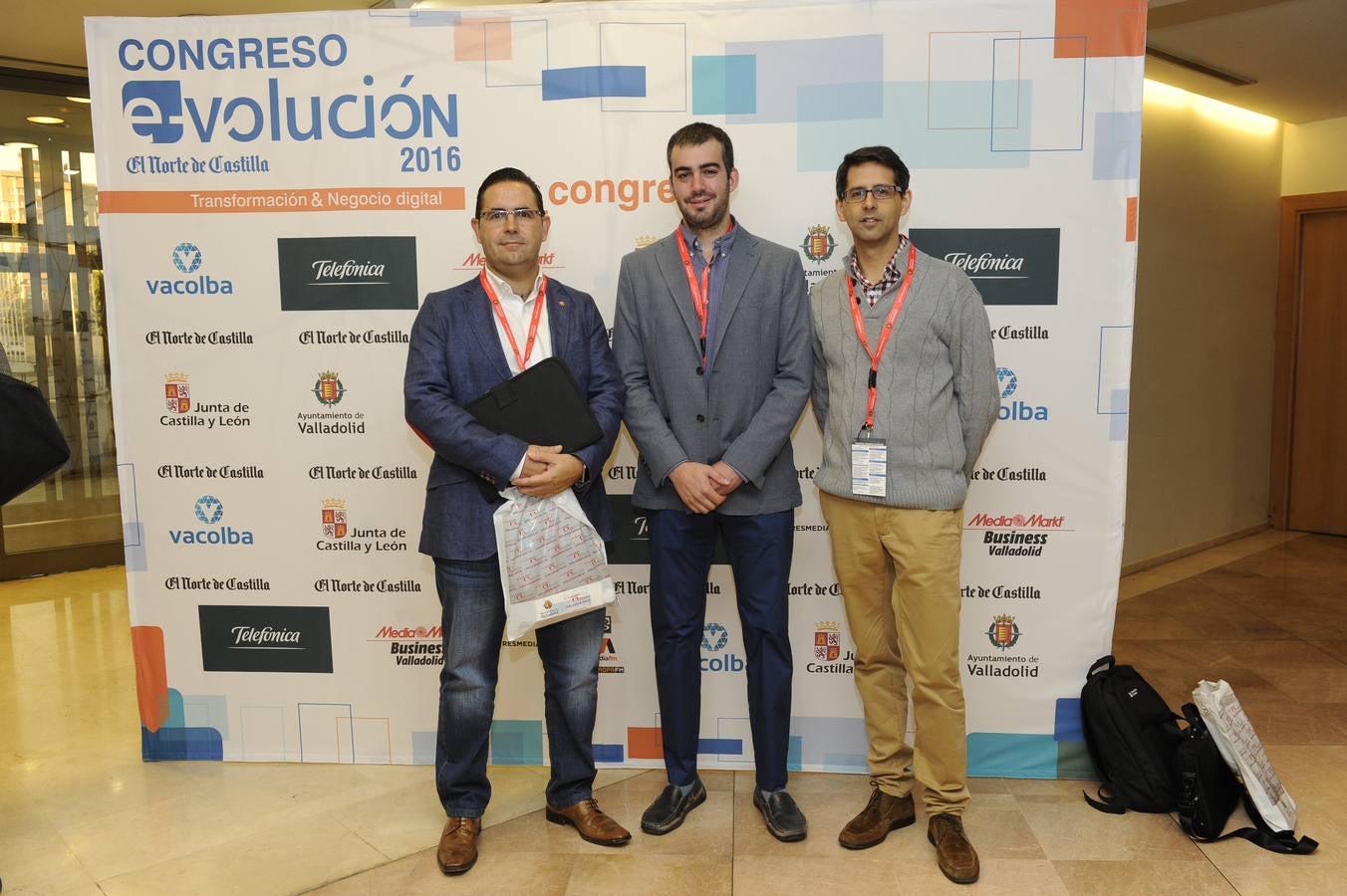 Jorge Caballero (Impulsa) Lisandro Caravaca (Eduskopia) y .Antón Muñoz (Renault-Nissan Consulting)