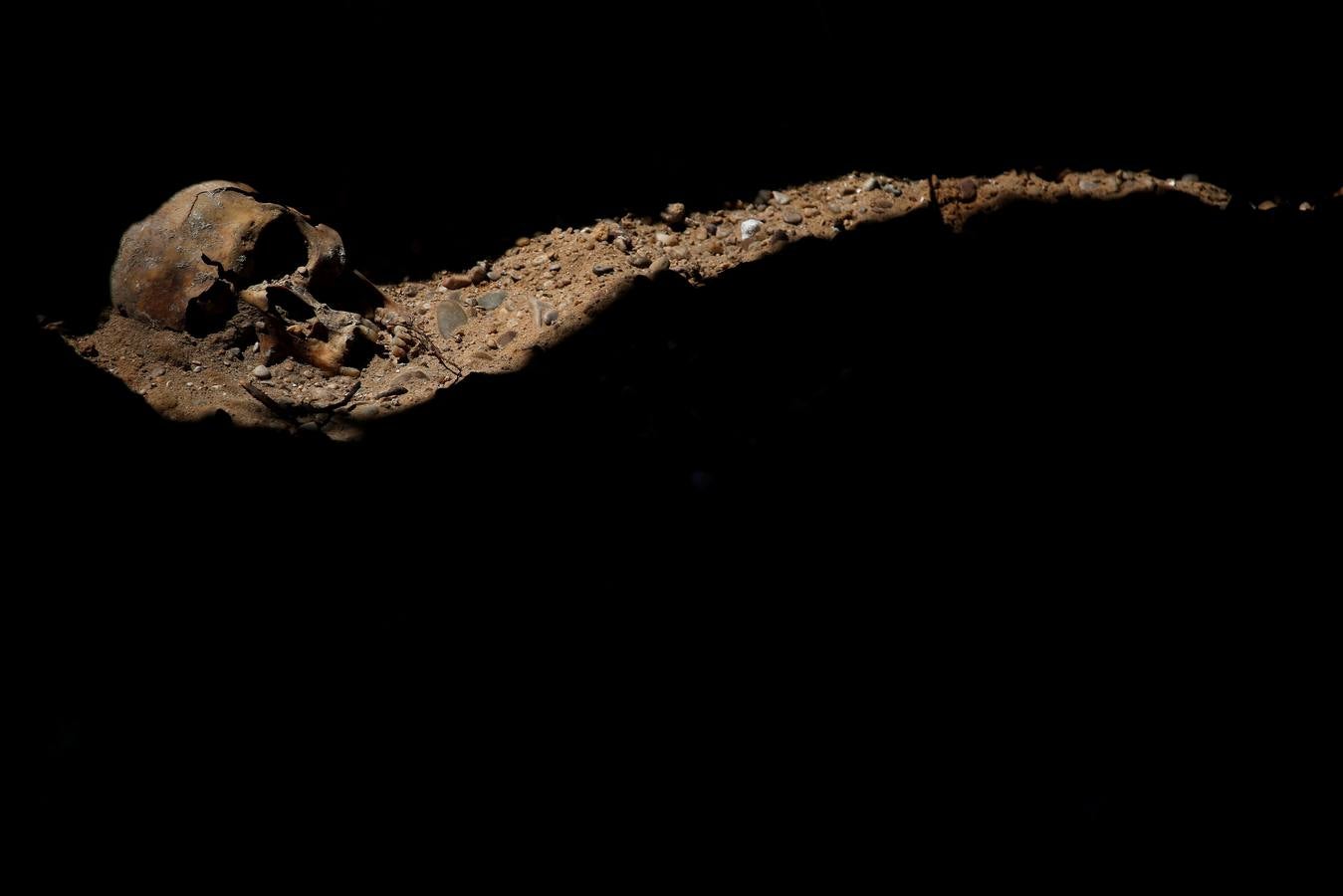 La Guerra Civil se sigue desenterrando: imágenes de Juan Medina