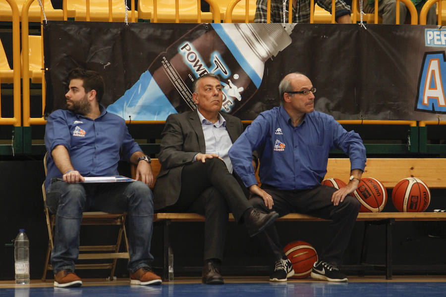 Partido entre el Perfumerías Avenida de Salamanca y el IDK Gipuzkoa de la Liga Femenina de baloncesto