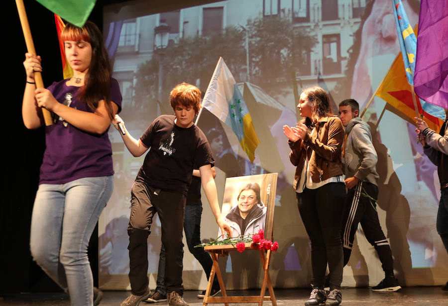 Homenaje a Doris Benegas en el Teatro Carrión