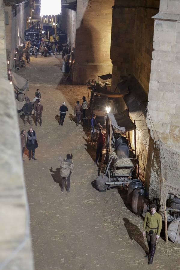 Rodaje nocturno de la serie &#039;Still Star Crossed&#039; en la calle Compañía de Salamanca