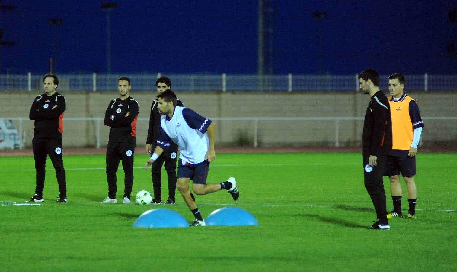 La selección de Castilla y León de fútbol entrena en Medina del Campo