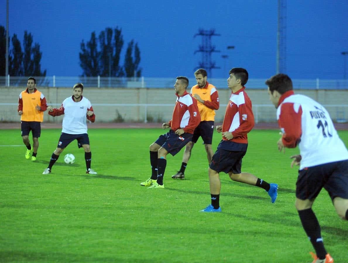 La selección de Castilla y León de fútbol entrena en Medina del Campo