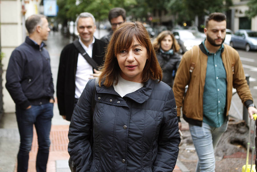 La líder del PSOE en Baleares y presidenta autonómica, Francina Armengol, a su llegada esta mañana a la sede del partido, en Ferraz.