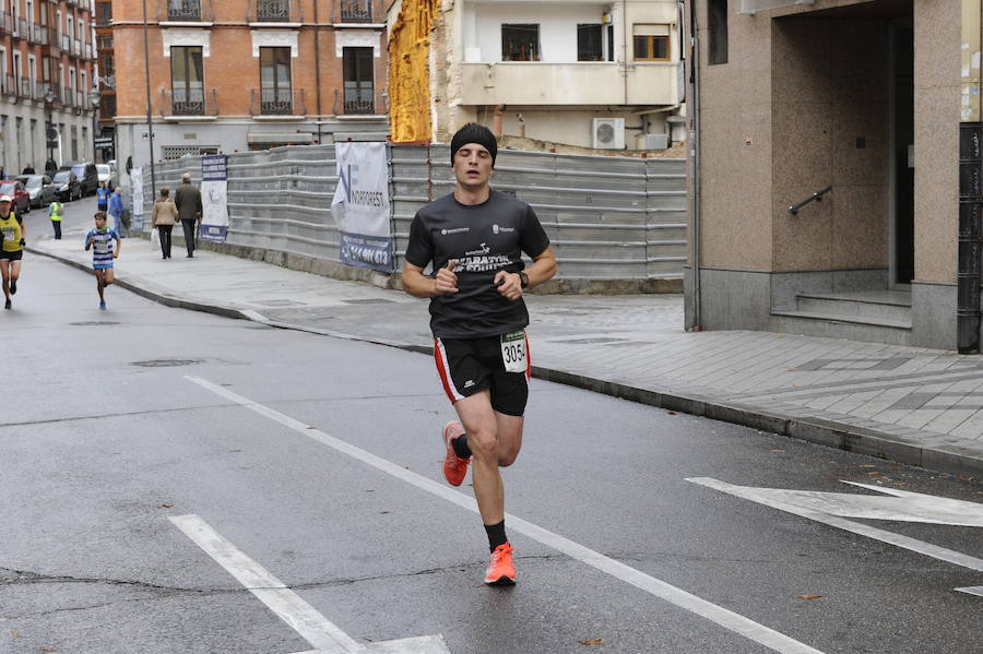 Marcha solidaria contra el cáncer en Valladolid (Fotos 1)