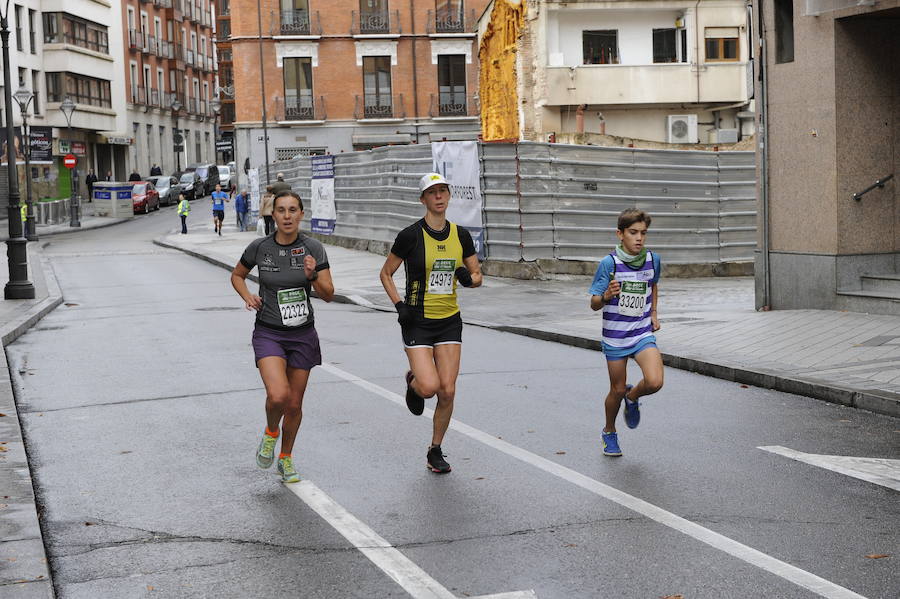 Marcha solidaria contra el cáncer en Valladolid (Fotos 1)