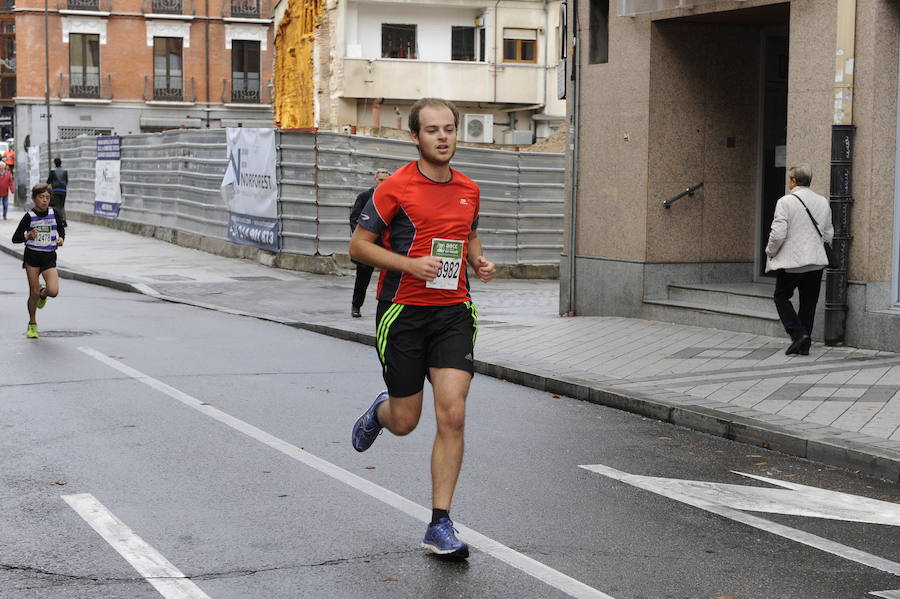 Marcha solidaria contra el cáncer en Valladolid (Fotos 1)