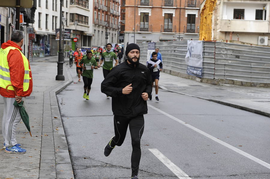 Marcha solidaria contra el cáncer en Valladolid (Fotos 1)