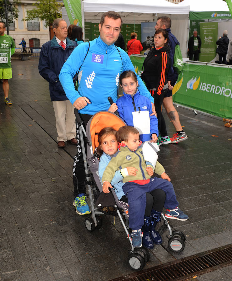 Asistentes a la Marcha Contra el Cáncer de Valladolid