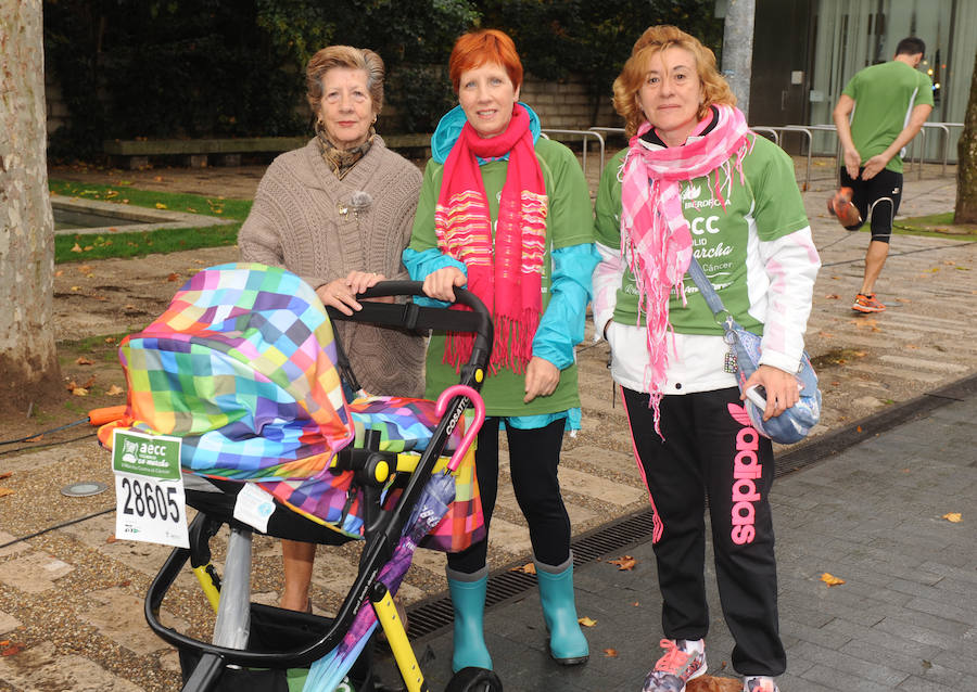 Asistentes a la Marcha Contra el Cáncer de Valladolid