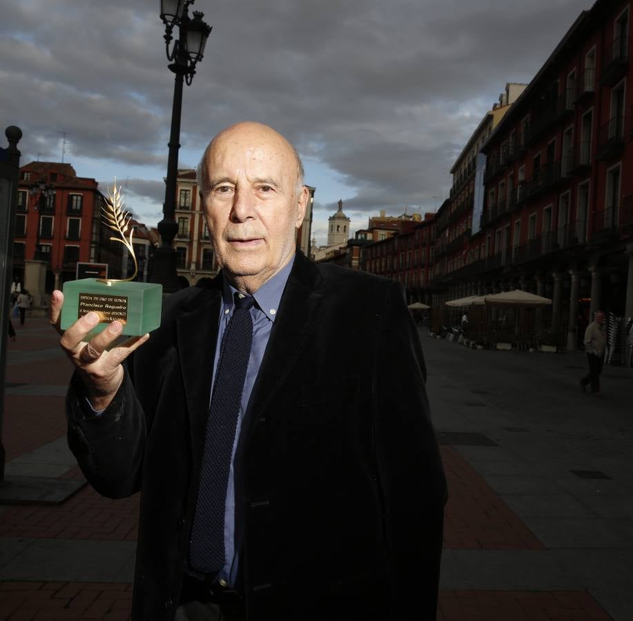 Francisco Regueiro recibe la Espiga de Oro de Honor de la Seminci