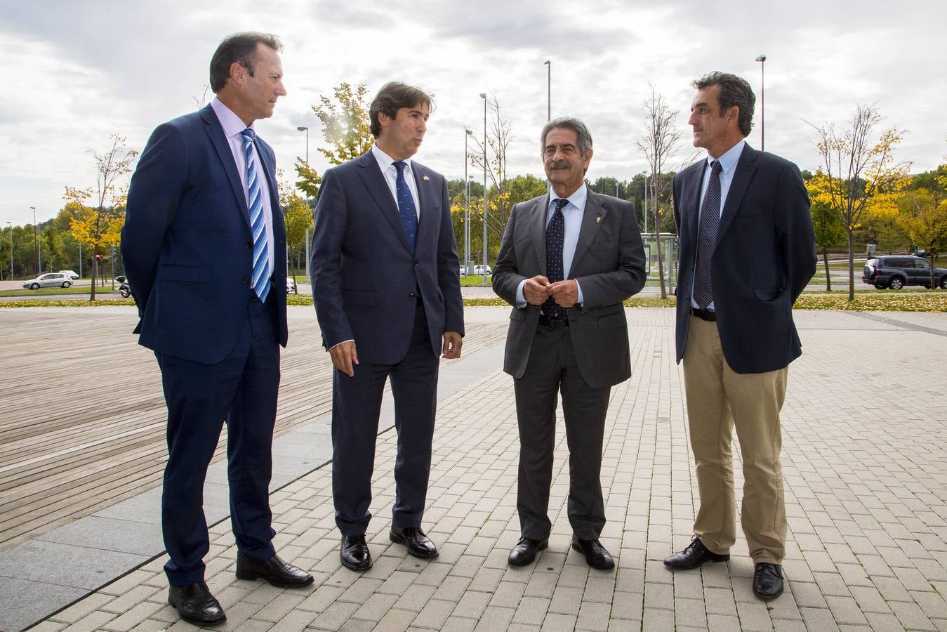 Miguel Ángel Revilla presenta en Valladolid un nuevo servicio del Puerto de Santander