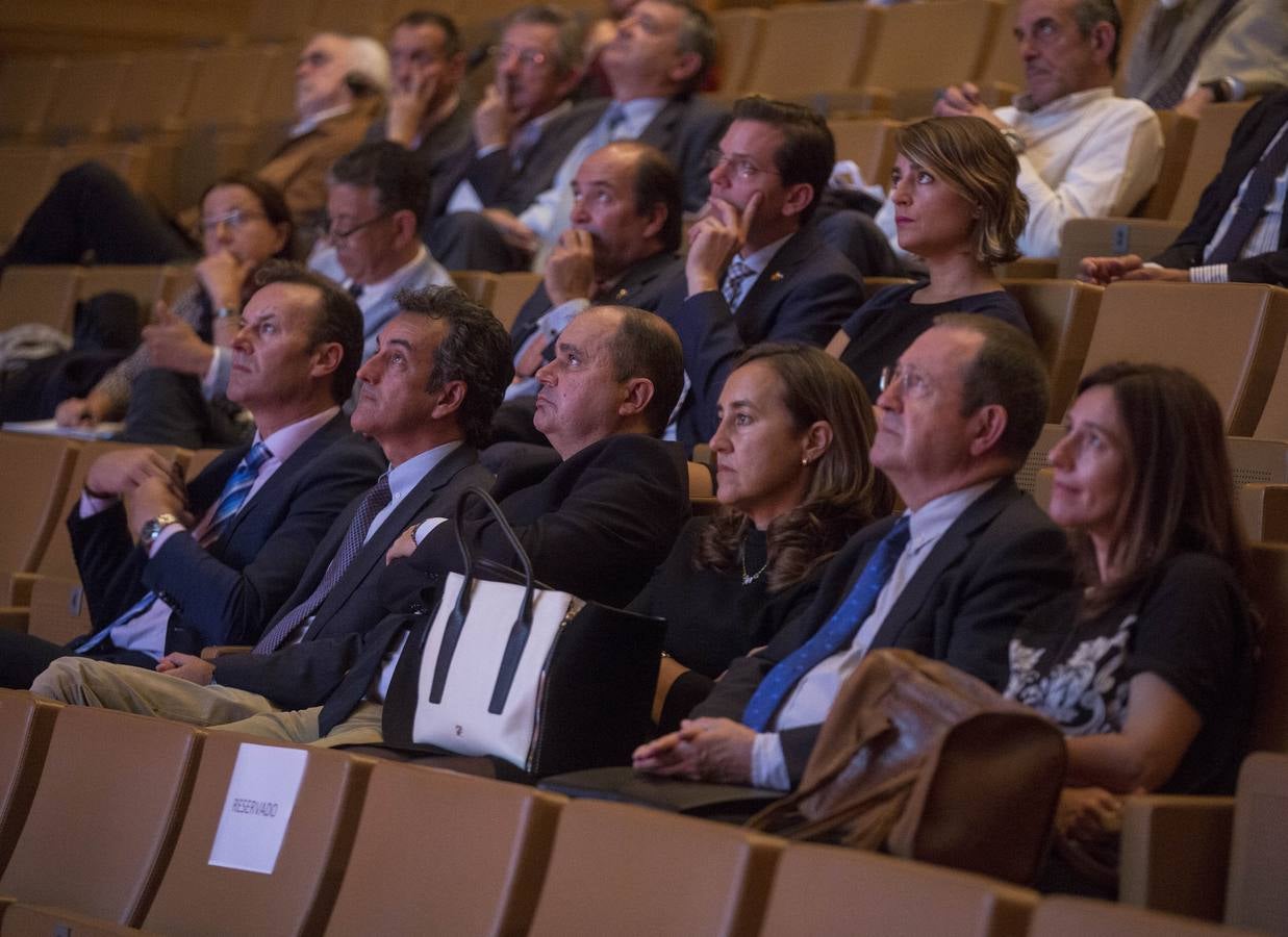 Miguel Ángel Revilla presenta en Valladolid un nuevo servicio del Puerto de Santander