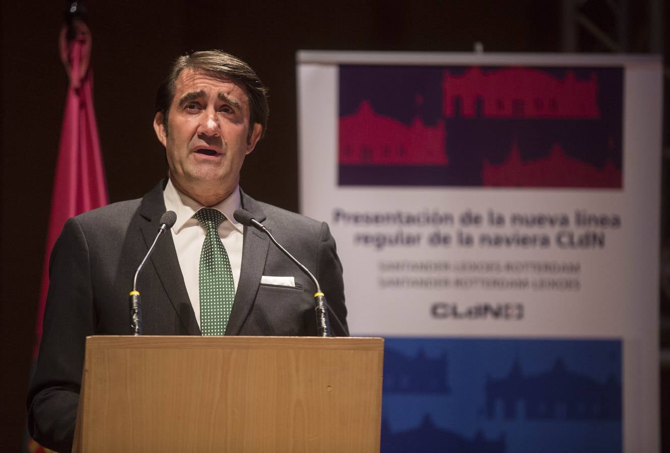 Miguel Ángel Revilla presenta en Valladolid un nuevo servicio del Puerto de Santander