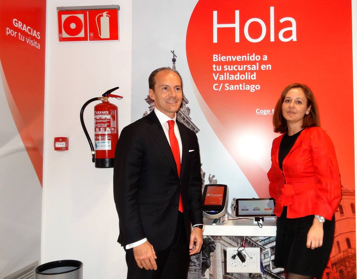El Banco Santander inaugura la nueva &#039;Smart Red&#039; en la calle Santiago de Valladolid