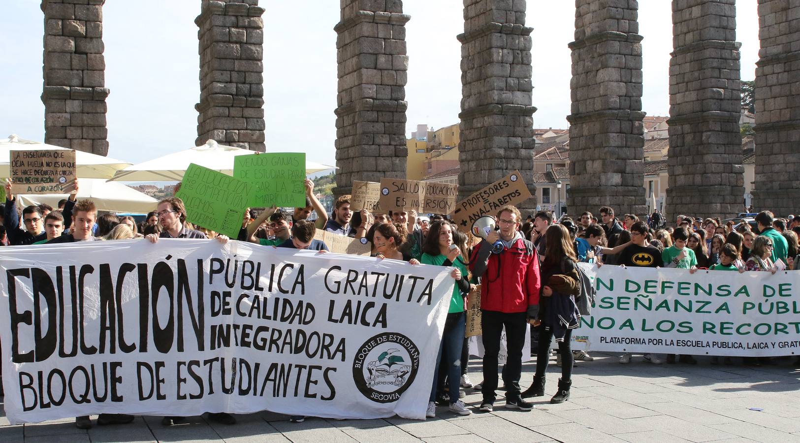 Los estudiantes segovianos se manifiestan contra la Lomce