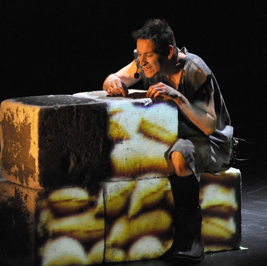 Albert Pla, Fermín Muguruza y Raúl Fernández presentan &#039;Guerra&#039; en la Sala Concha Velasco del LAVA