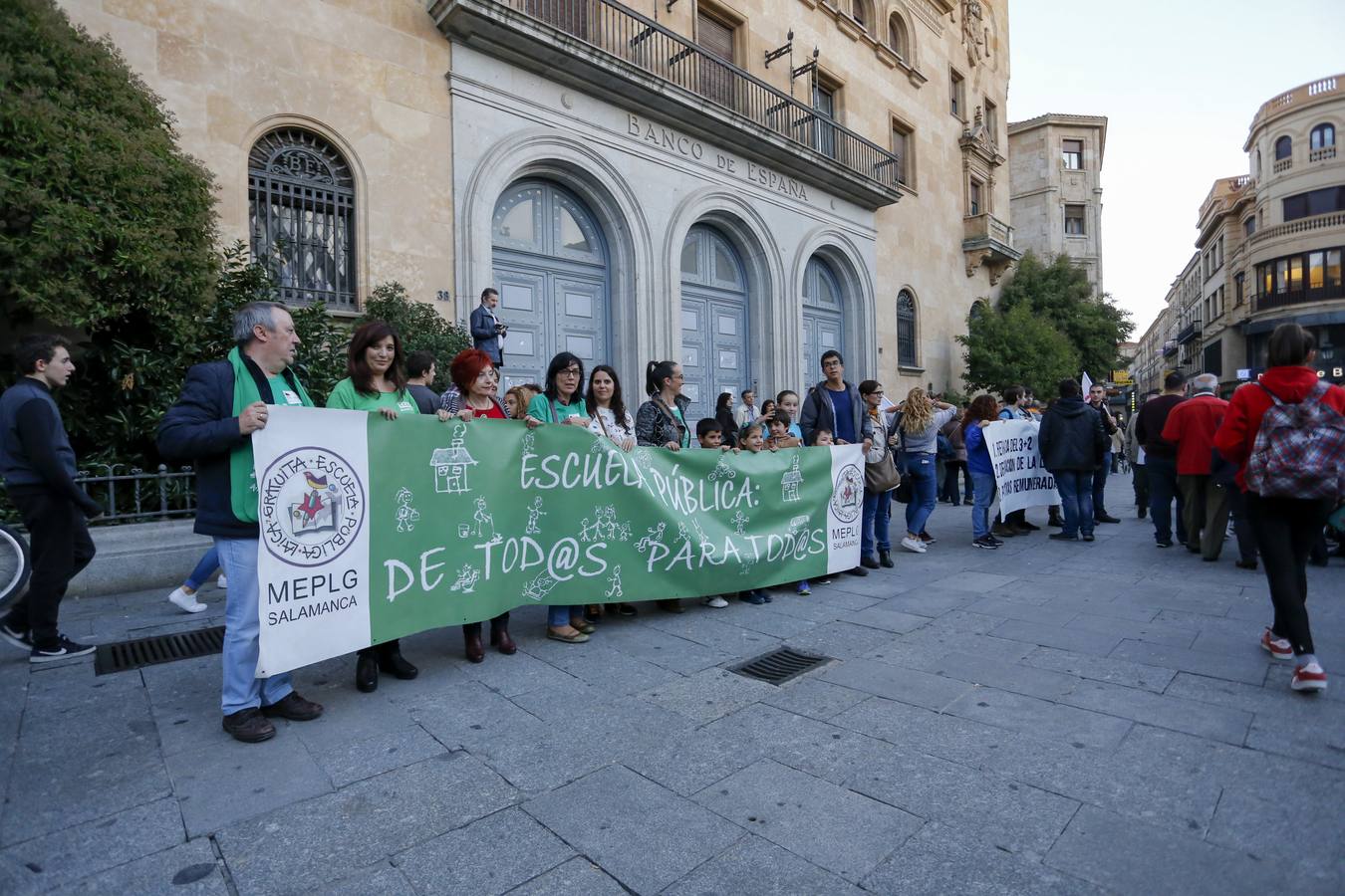Estudiantes salmantinos secundan la huelga conta la Lomce y las reválidas