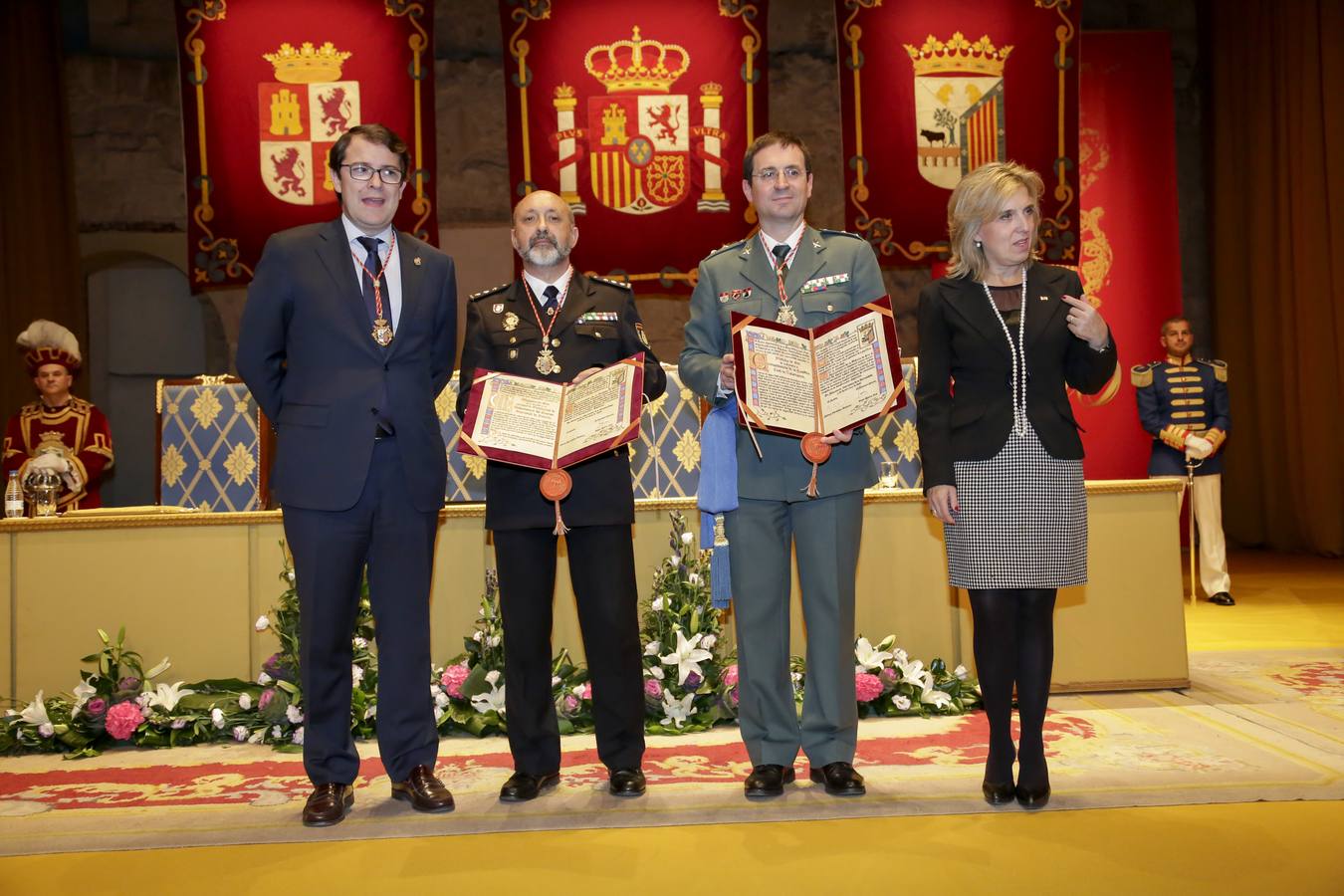 La Policía Nacional y La Guardia Civil reciben la Medalla de Oro de Salamanca