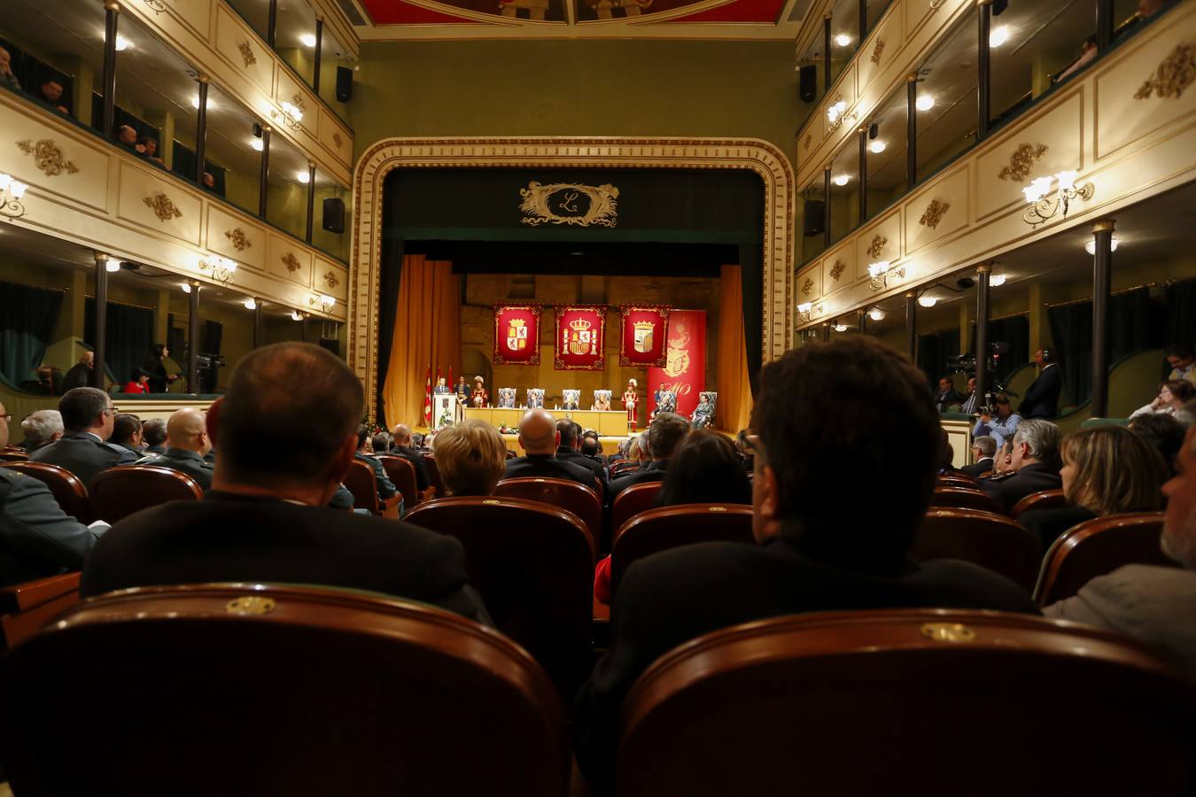 La Policía Nacional y La Guardia Civil reciben la Medalla de Oro de Salamanca