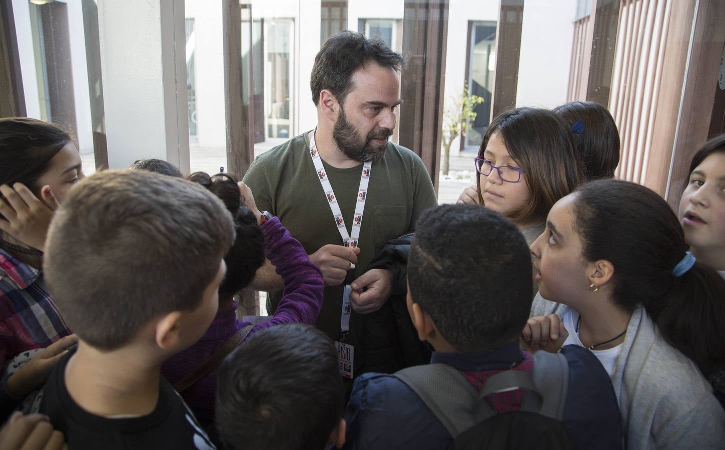&#039;Un caballo llamado Elefante&#039; emociona a cientos de niños en el LAVA