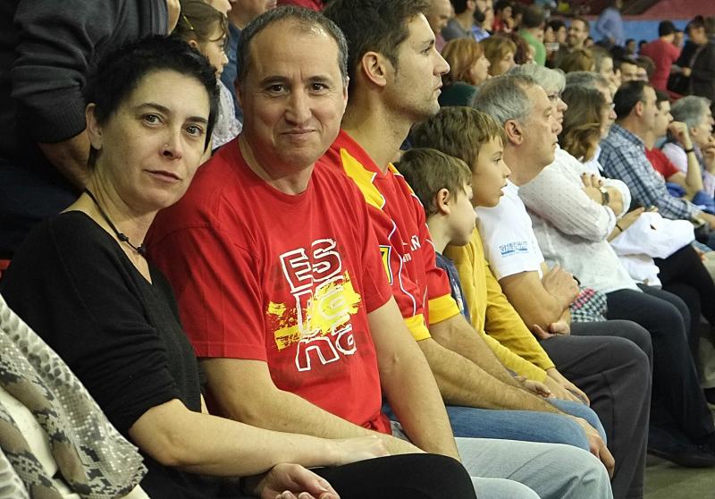 Partido de balonmano España-Bosnia en el polideportivo Huerta del Rey de Valladolid