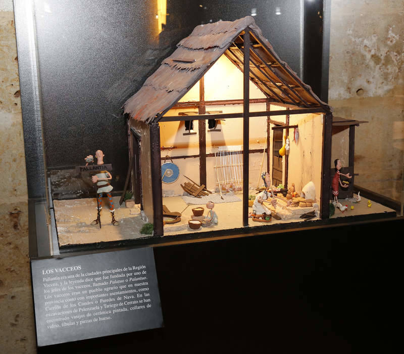 Nuevas maquetas en la exposición permanente de figuras de Plastihistoria de Palencia